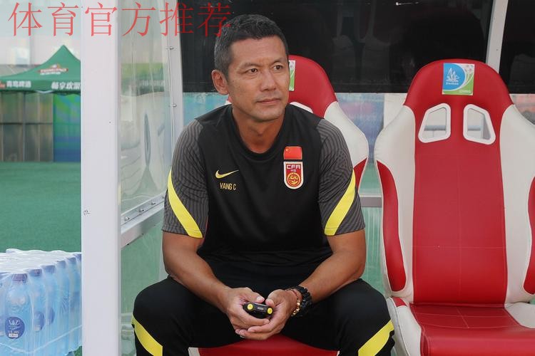 国少新年首期集训,杨晨苦寻后防铁闸 国少新年首期集训,杨晨苦寻后防铁闸